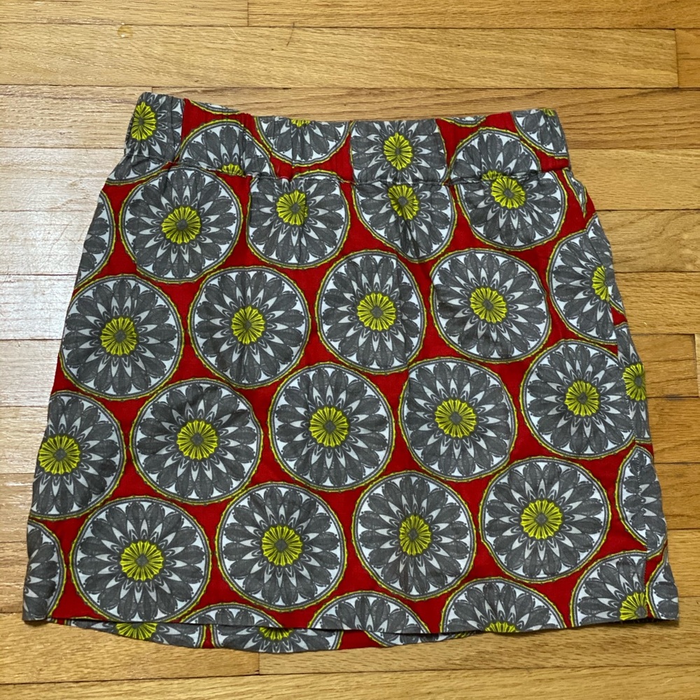 Banana Republic Factory Casual floral Red skirt